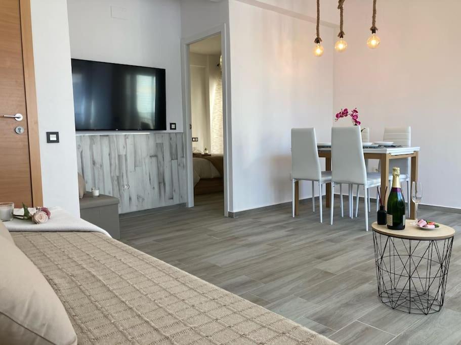 Coqueto Apartamento De Playa Con Piscina Y Terraza バレンシア エクステリア 写真