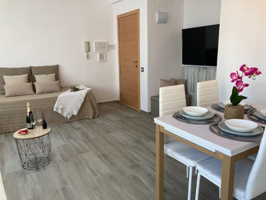 Coqueto Apartamento De Playa Con Piscina Y Terraza バレンシア エクステリア 写真
